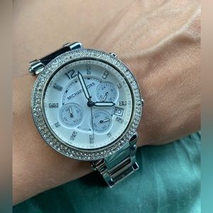 Michealkors watch (sold)